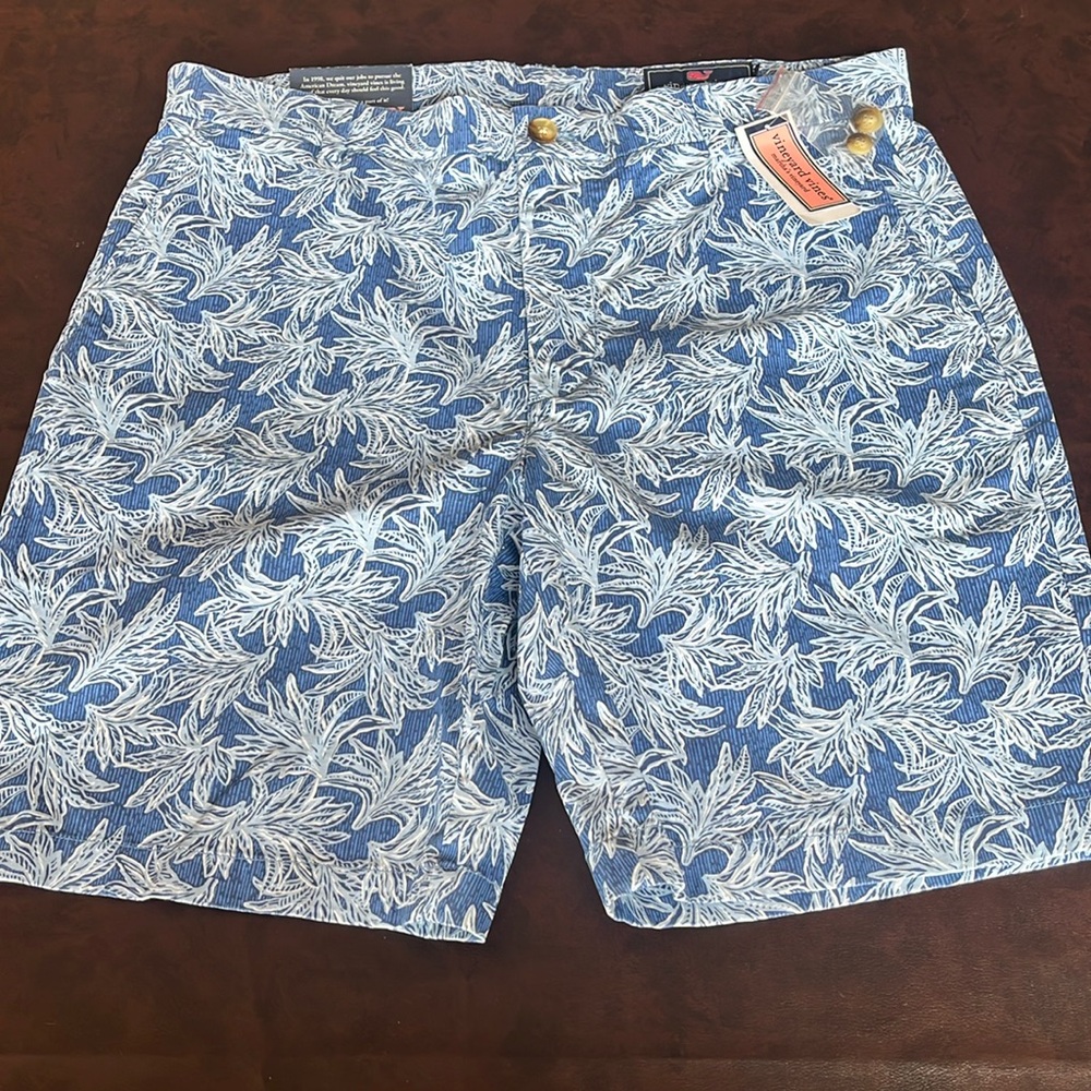 Vineyard Vines  Classic Fit 9” Breaker Short 35” Waist New With Tags